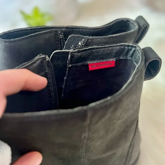 SOREL | Waterproof, Zip Leather Chelsea Boots - Picture 9 of 11